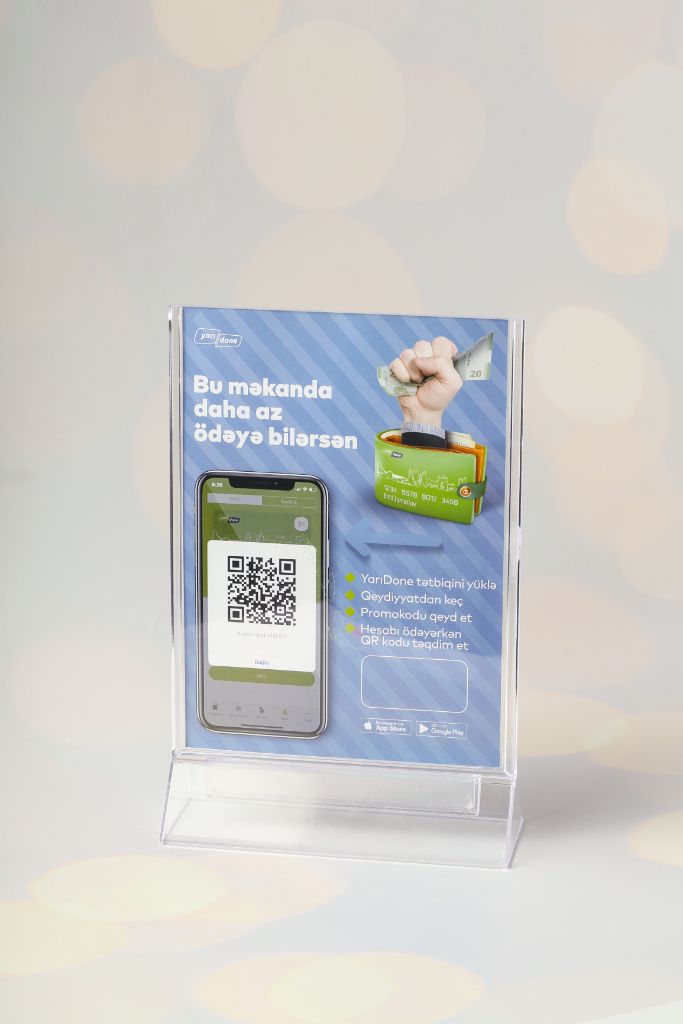 Acrylic stand A4 with YariDone leaflet — vertical